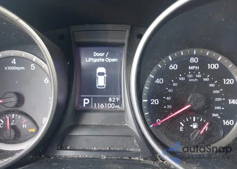 2016 Hyundai Santa Fe Sport 2.4L z USA, uszkodzony, nr VIN 5XYZU3LB8GG374595